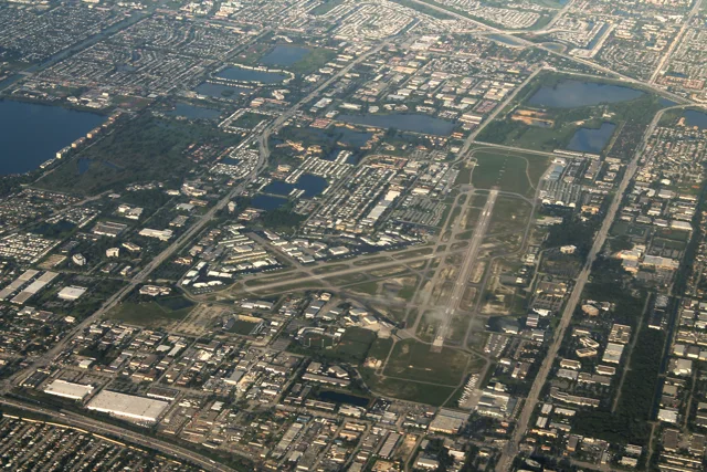 Vista del aeropuerto Fort Lauderdale Executive Airport